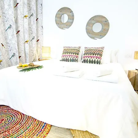 Apartmán Centric, Spacious And Bright