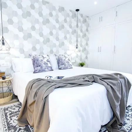 Centric, Spacious And Bright * Santiago de Compostela